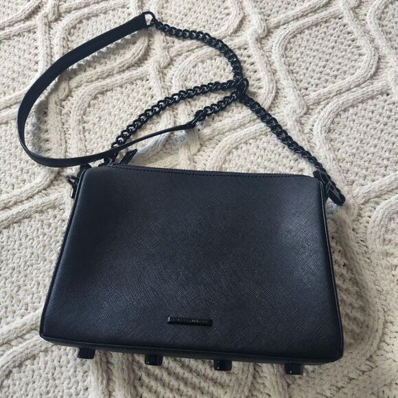 Rebecca Minkoff Handbags - NEW Rebecca Minkoff Black Avery Crossbody Bag